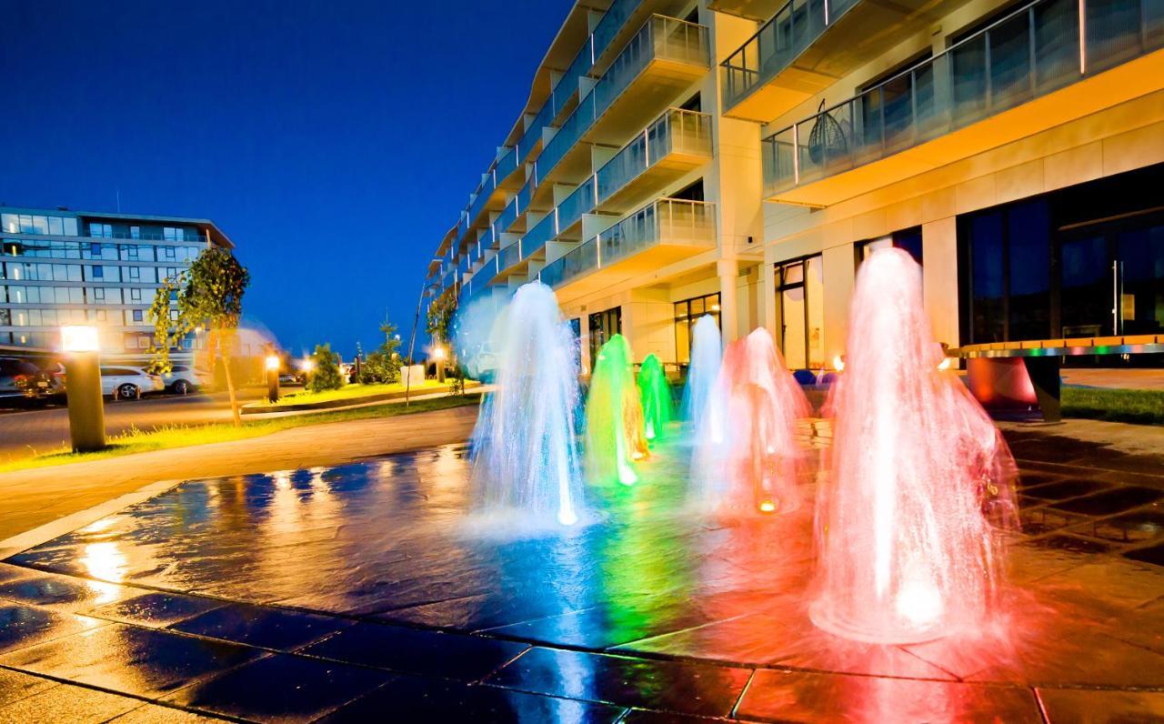 Aqua Resort Apartments-Aqua Park No Limit, Parking Kołobrzeg Exteriör bild